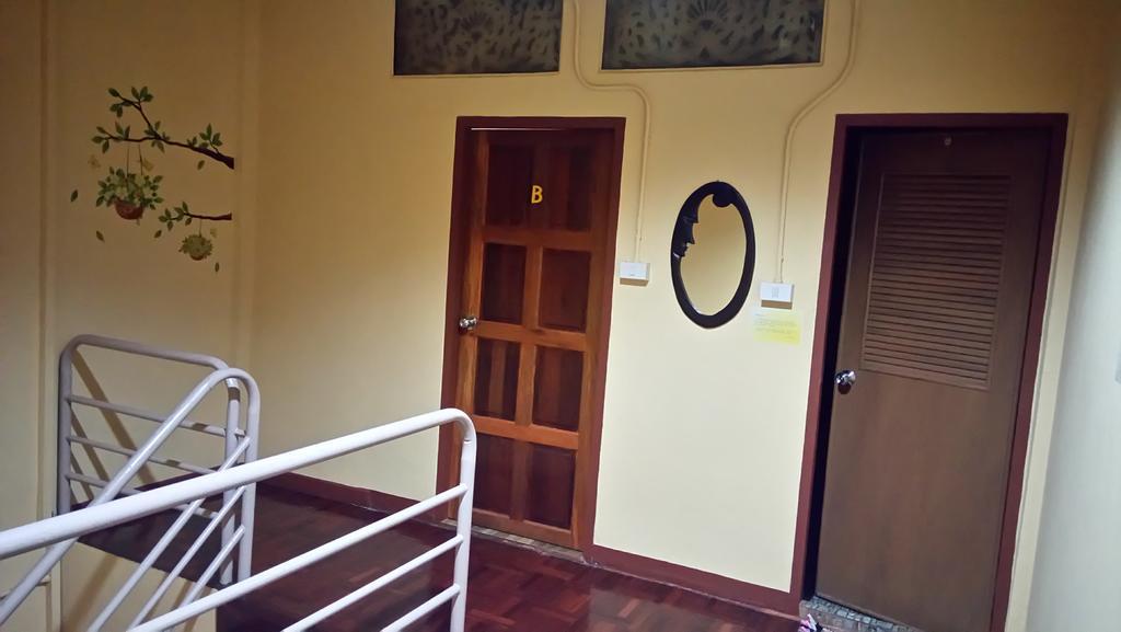 Pm Guesthouse Csiangmaj Kültér fotó